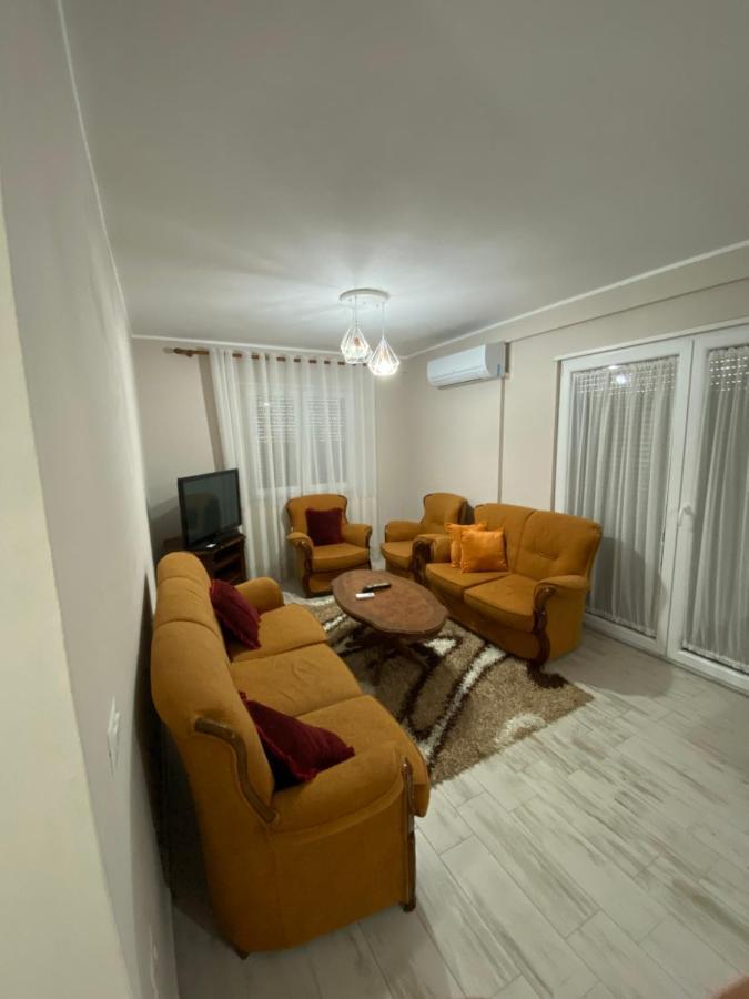 Apartment 2+1 Center Of Shkodra Kültér fotó