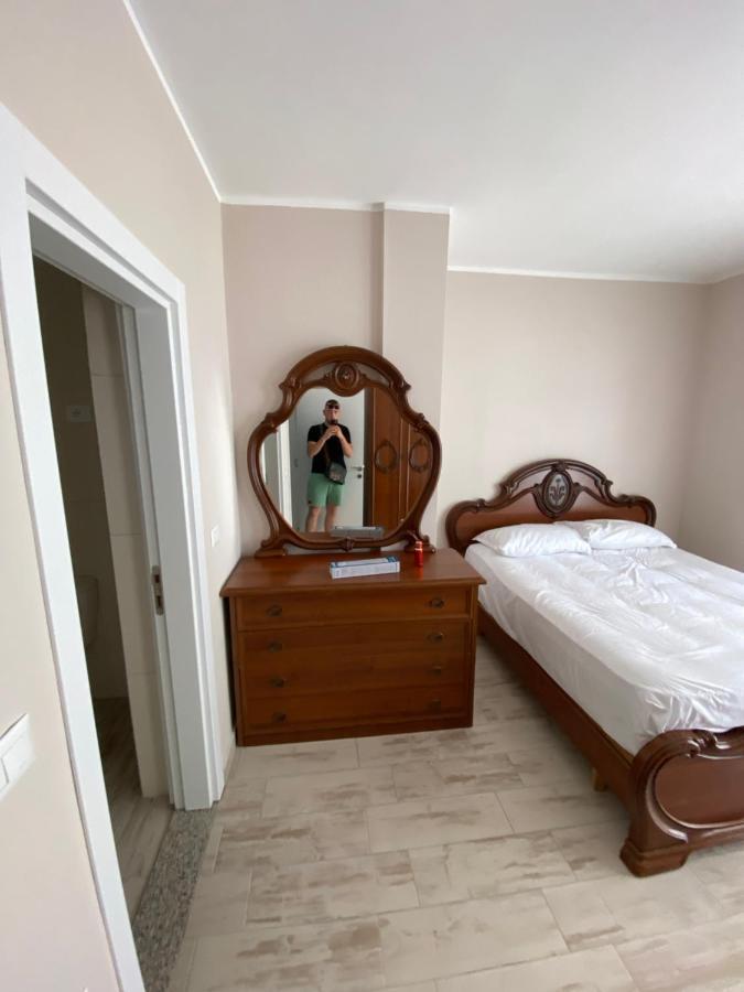 Apartment 2+1 Center Of Shkodra Kültér fotó